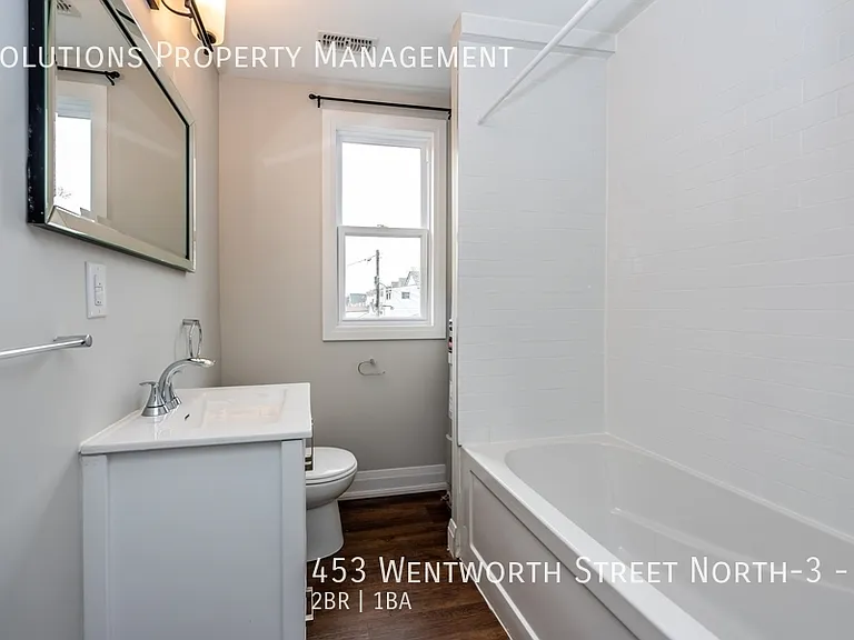 453 Wentworth St N #3 — Photo 11
