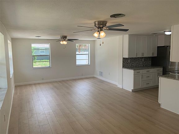 2nd image of 85 W Green St