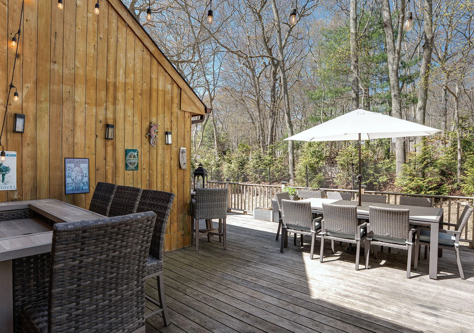 Bright East Hampton Home, Renovated Interior and Outdoor Kitchen — Photo 4