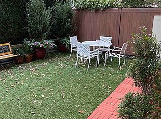 311 E 71st St APT 1A, New York, NY 10021