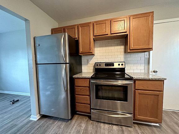 5th image of 135 W Market St