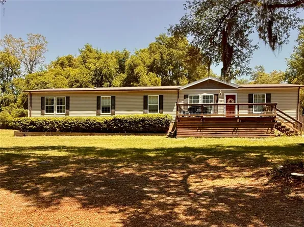 9711 SE Highway 464c, Ocklawaha, FL 32179