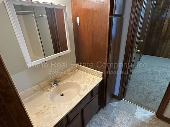 4th image of 404-408 Spaugh St #404-B