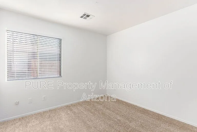 1816 S 106th Ln — Photo 23