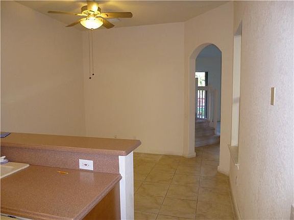 3rd image of 997 N Harbor View #0