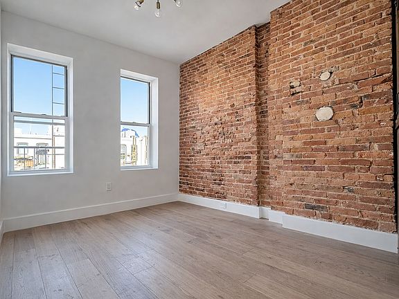 4th image of 1582 Dekalb Ave #2B