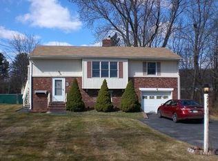 264 W Main St, Dudley, MA 01571