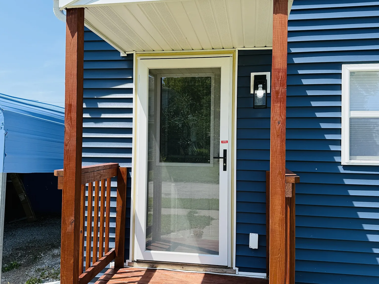 302 1/2 South Birch Street - 1 — Photo 3