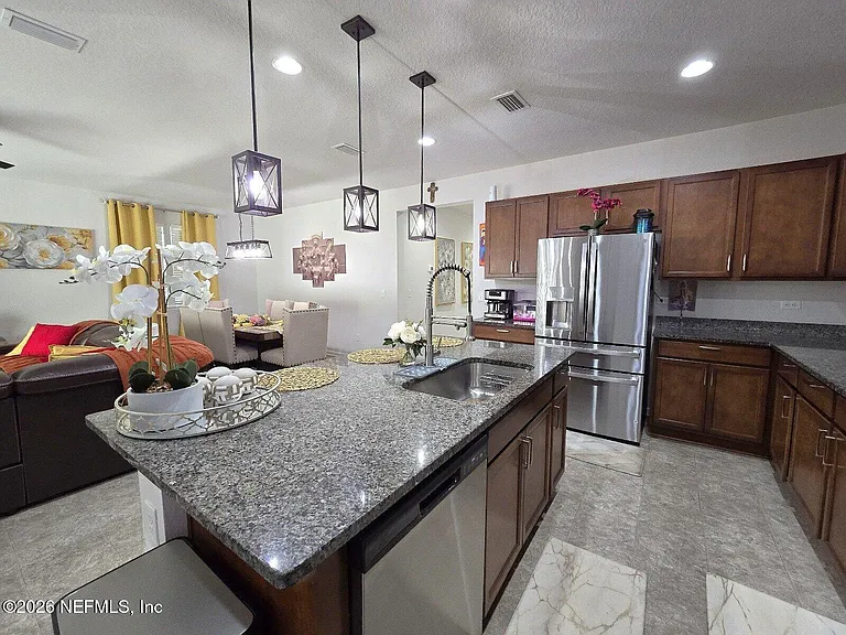 12284 Peanut Ct — Photo 5