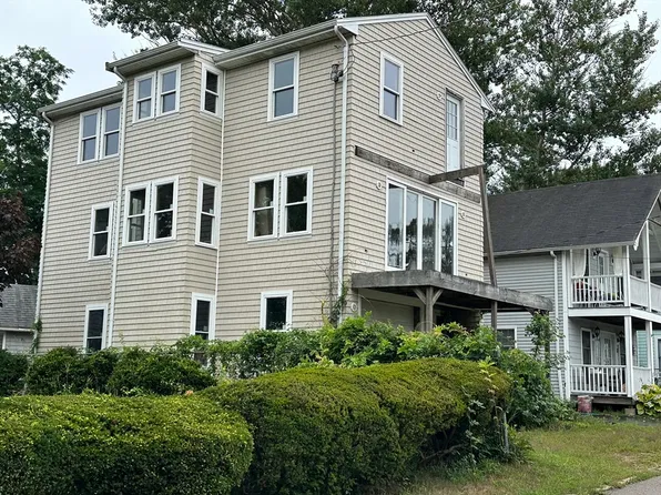 15 9th St, Wareham, MA 02571