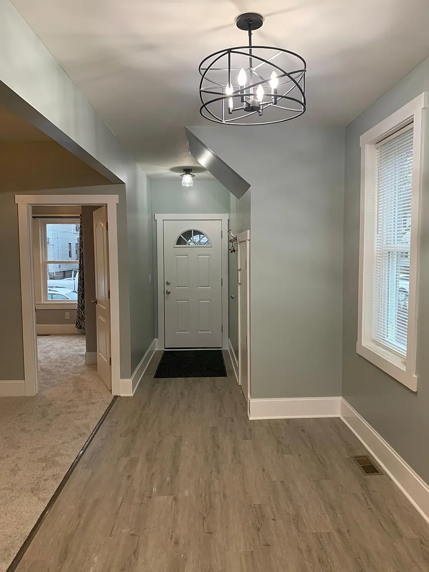 212 Bird Ave photo 1
