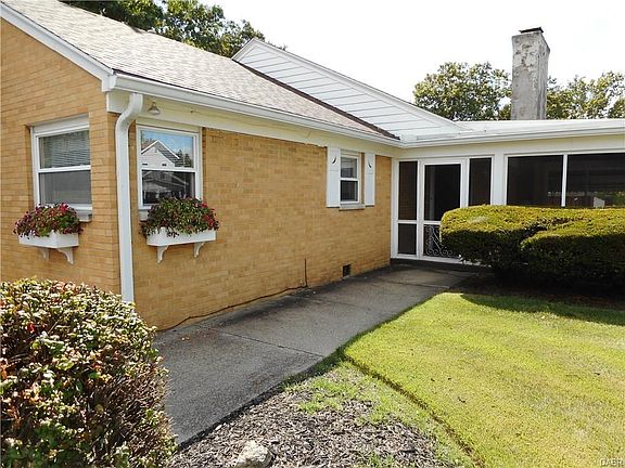 3rd image of 620 Jefferson St