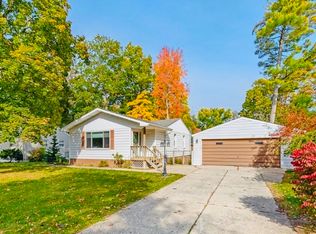 5534 Brunswick Blvd, Waterford, MI 48327