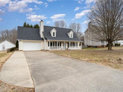 3965 Glenn Knoll Ln, Winston Salem, NC, 27107