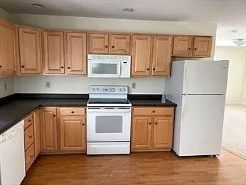 94-96 Neil St #2 — Photo 8