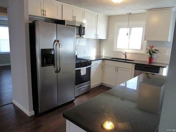 4th image of 376 Bleacker Rd