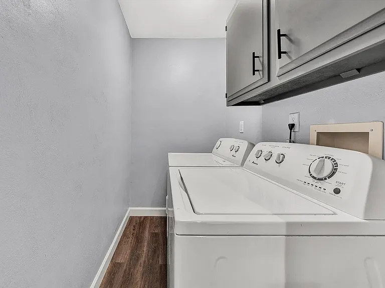 7122 Woods Crossing Dr — Photo 14