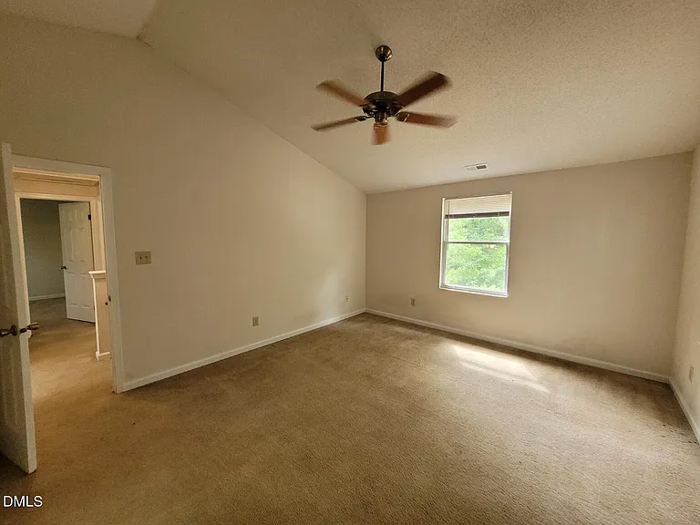 104 Corgy Dr — Photo 17