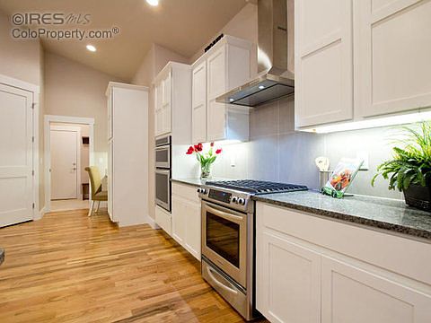 4th image of 5708 Aksarben Dr