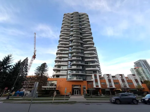 13303 Central Ave #2007, Surrey, BC V3T 0K6