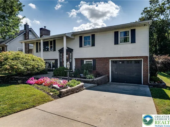 936 Walnut St #932, Emmaus, PA 18049