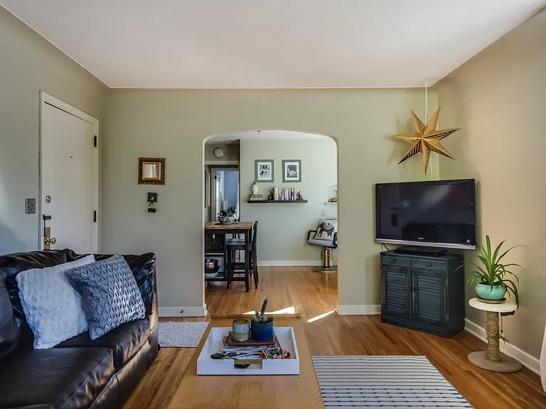 4801 Bloomington Ave #4 — Photo 3