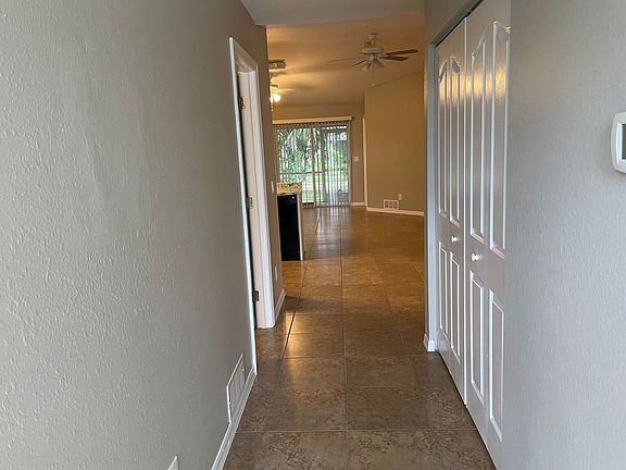 3rd image of 413 NE 25th Ave #0