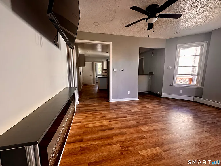 196 Russ St #2 — Photo 9