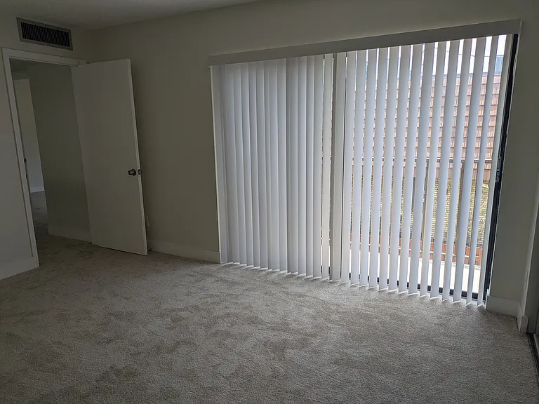 1458 N Lawnwood Cir #26B — Photo 16