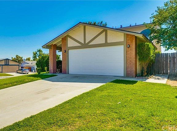 2nd image of 2465 Cheryle Ct