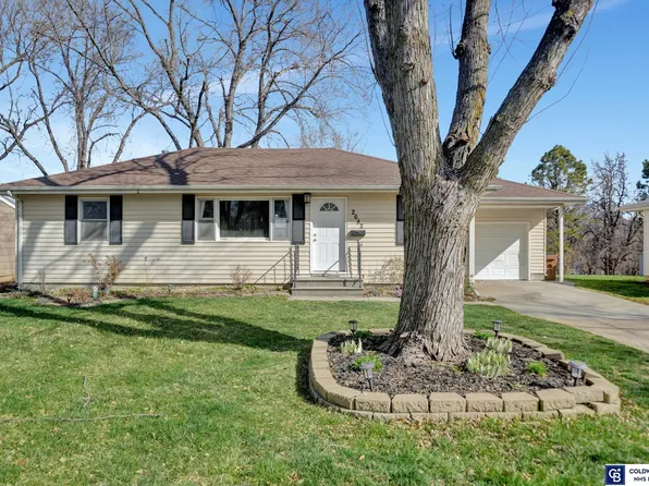 2642 Kendel Dr, Ashland, NE 68003