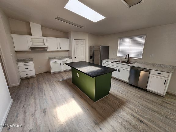 5th image of 6870 N SYLVESTER Lane