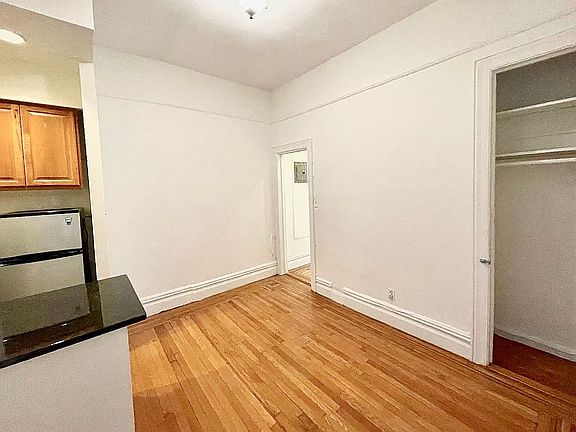 4th image of 90 Pierrepont St APT 3A