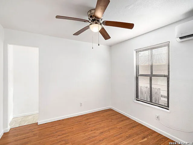 508 Randall Ave — Photo 6