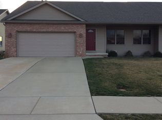 2315 Knoxville Dr, Springfield, IL 62711