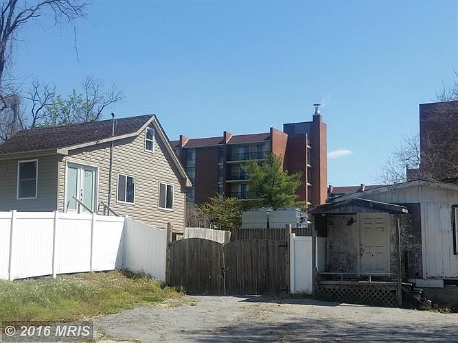 2nd image of 235 Brock Bridge Rd