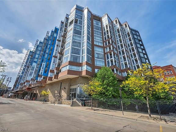 2nd image of 2222 Detroit Ave APT 413