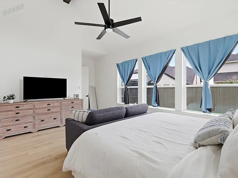501 Horizon Way — Photo 24