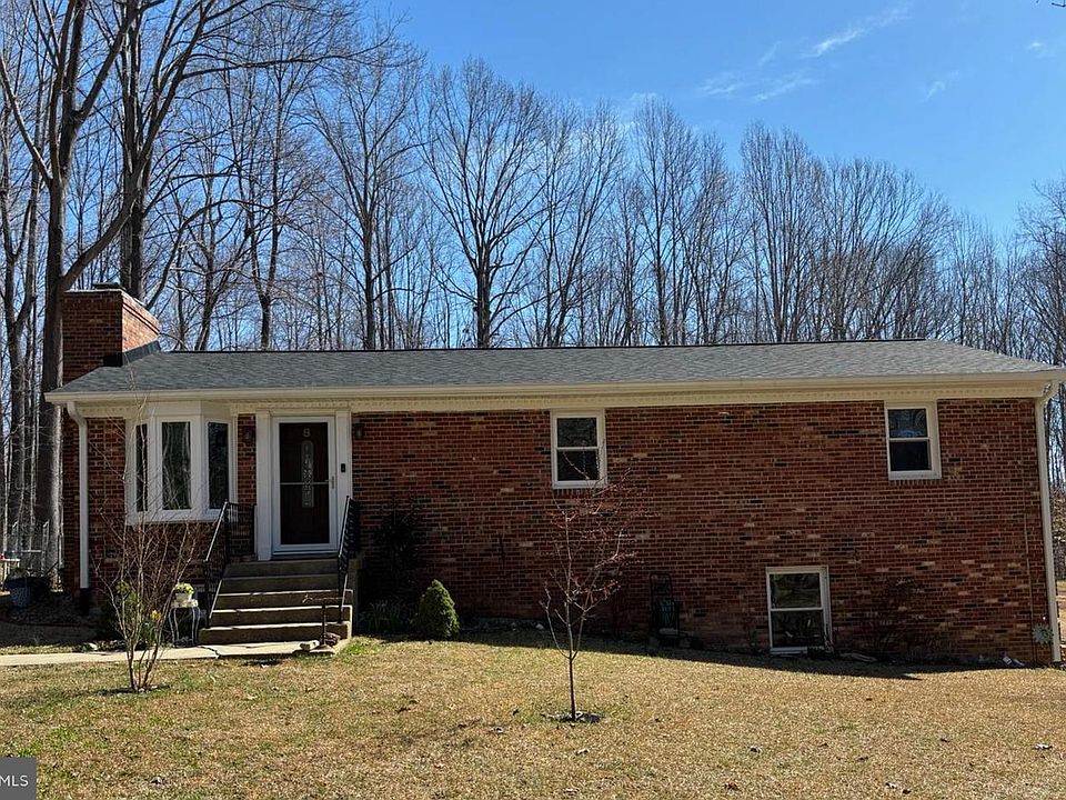 1st image of 8 Winslow Rd