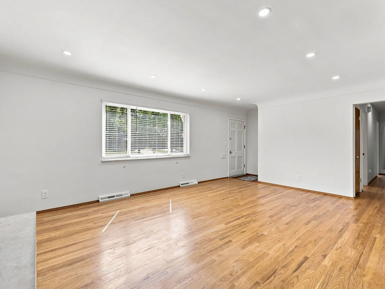 3 bed, 1545 sqft, $2,100 — Photo 4