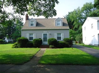 240 Coolidge Rd, Rochester, NY 14622
