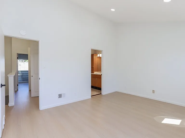 256 State St #9 — Photo 18