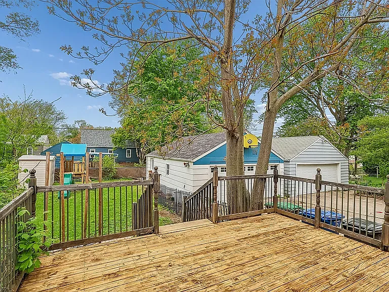 1418 57th Pl — Photo 22