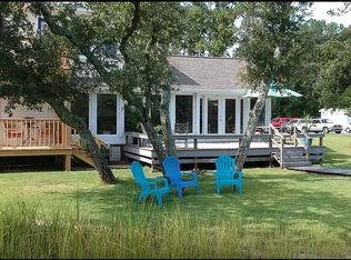 1812 Shep Willis Rd, Morehead City, NC 28557