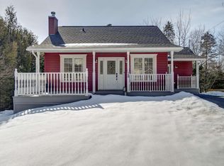 28 Feller Ct, Halifax, NS B4E 3M4