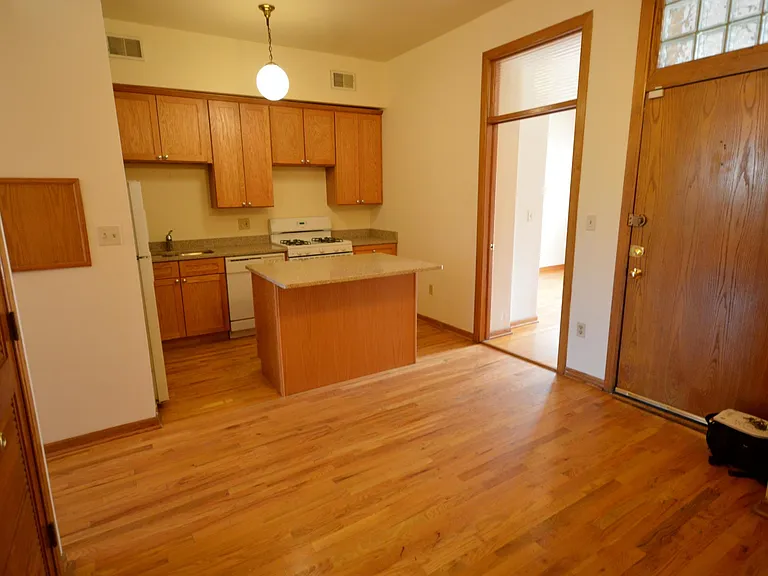 1758 N Clybourn Ave #2 — Photo 5