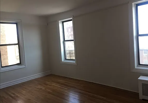 Rented by Premier One Realty LLC | media 18