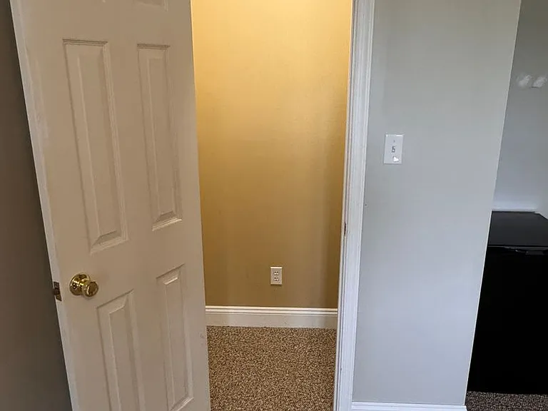 763 Wyndhurst Dr — Photo 38