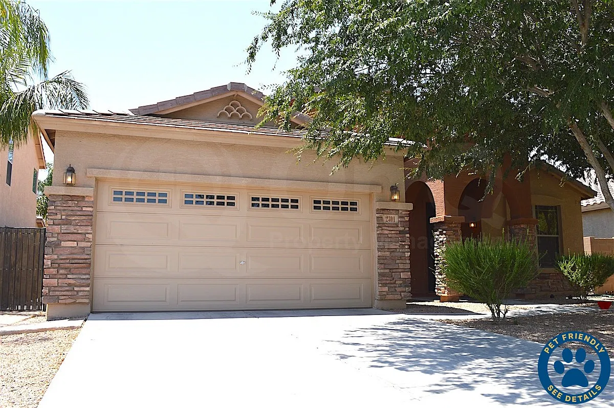 4 bed, 2.0 bath, 2270 sqft, $2,650 — Photo 1