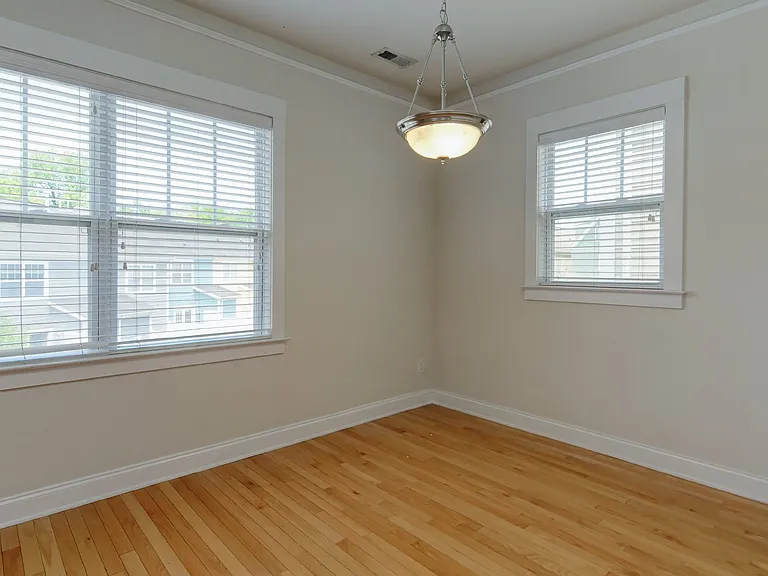 1912 Lela Ave — Photo 15